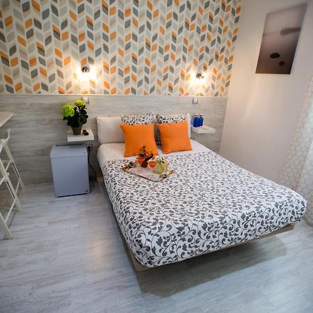 Bloom Inn Madrid Ngoại thất bức ảnh