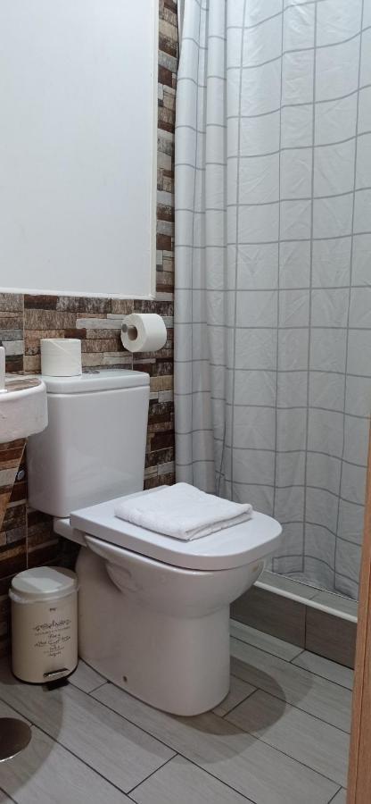 Bloom Inn Madrid Ngoại thất bức ảnh
