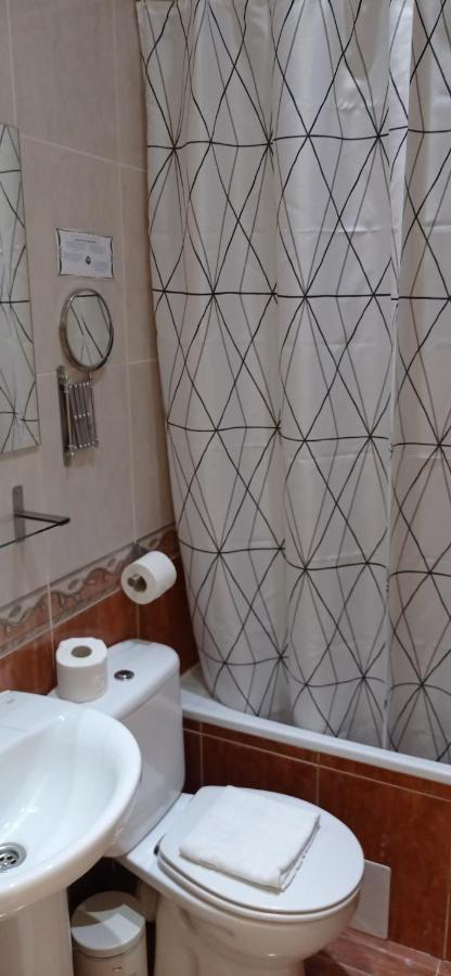 Bloom Inn Madrid Ngoại thất bức ảnh