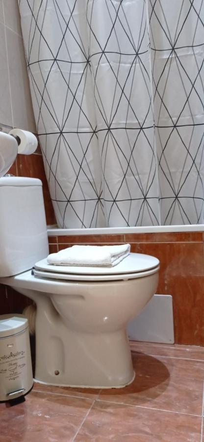 Bloom Inn Madrid Ngoại thất bức ảnh