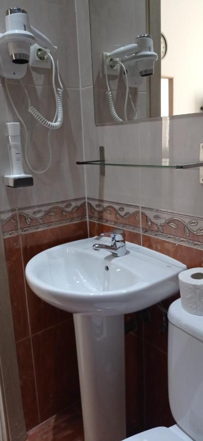 Bloom Inn Madrid Ngoại thất bức ảnh