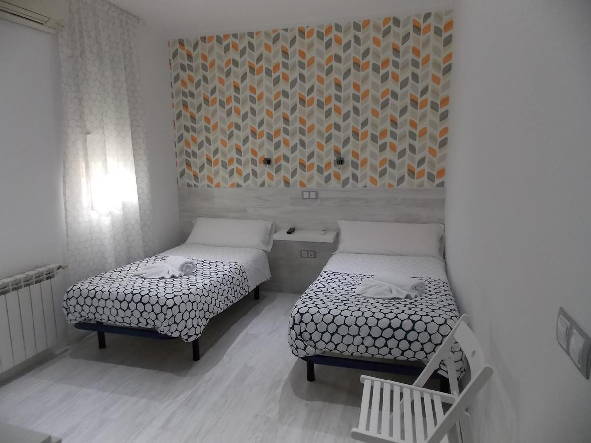 Bloom Inn Madrid Ngoại thất bức ảnh