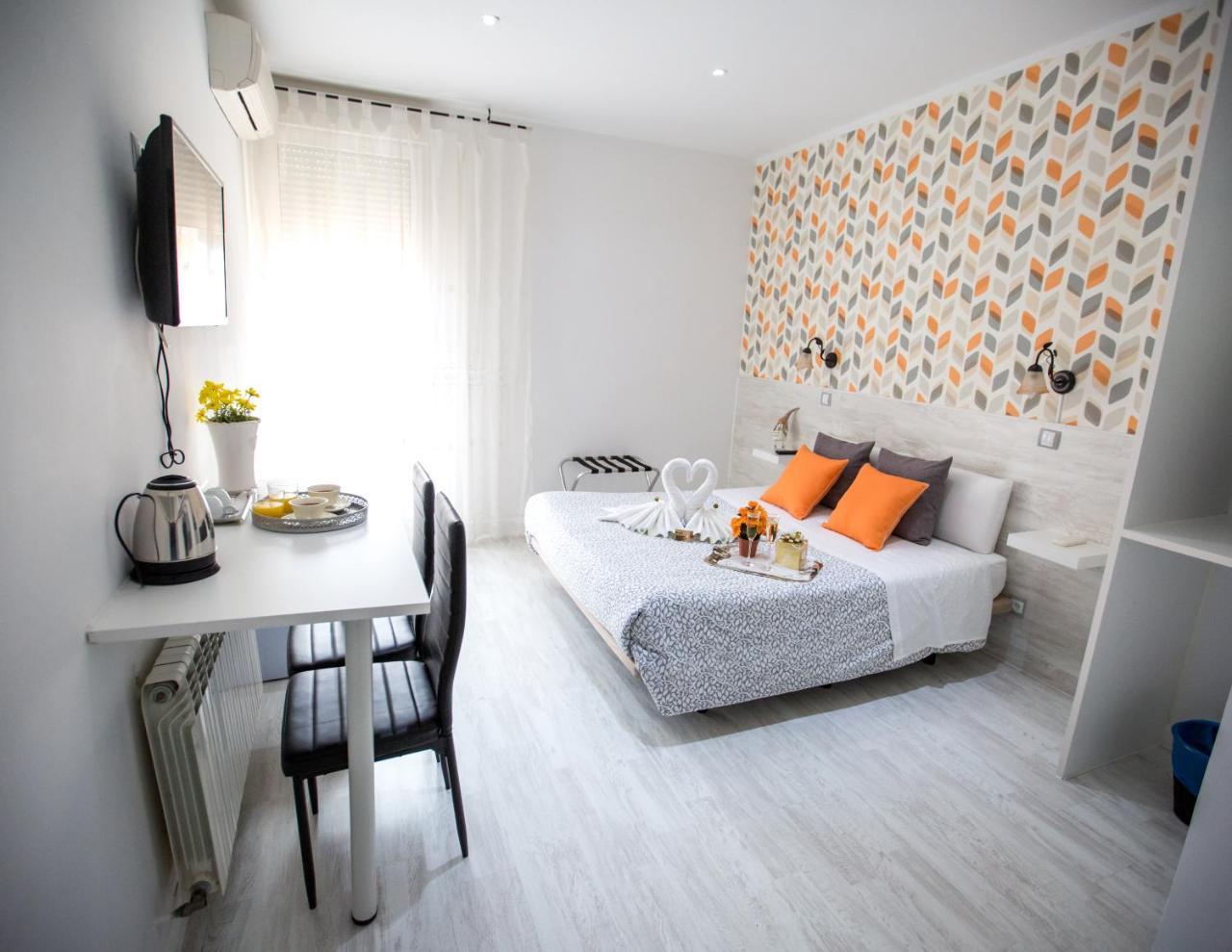 Bloom Inn Madrid Ngoại thất bức ảnh