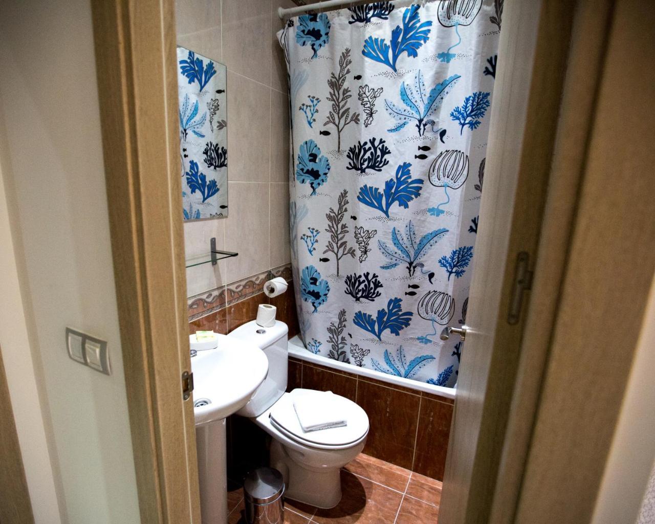 Bloom Inn Madrid Ngoại thất bức ảnh
