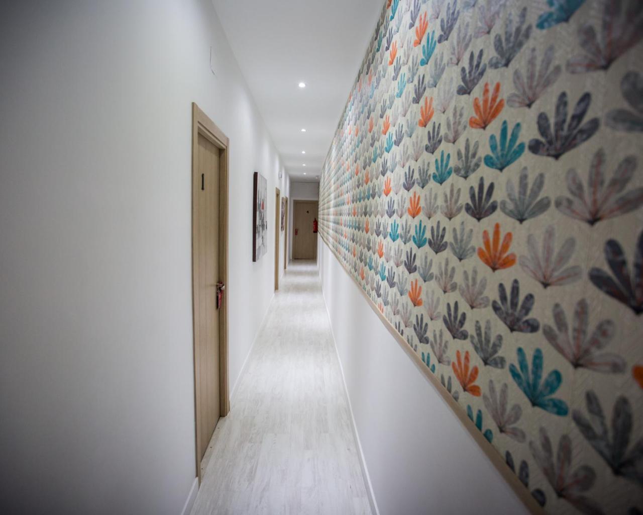Bloom Inn Madrid Ngoại thất bức ảnh