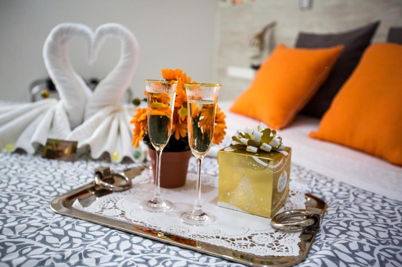 Bloom Inn Madrid Ngoại thất bức ảnh