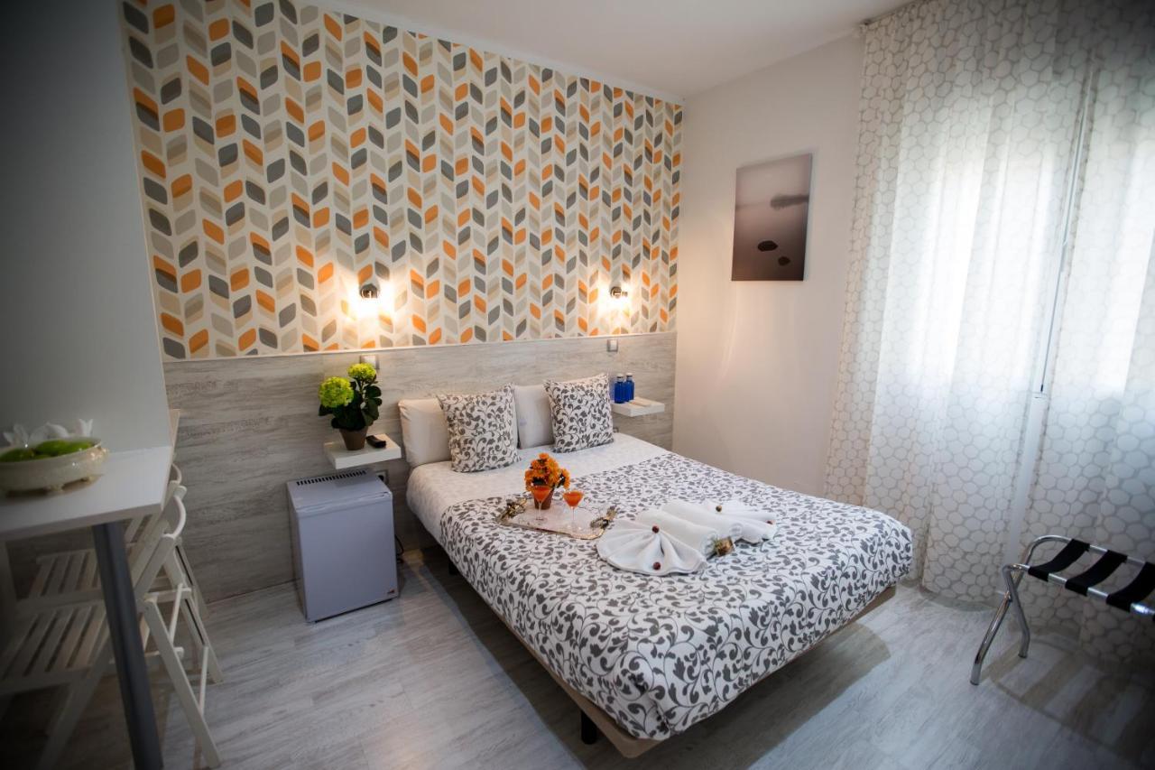 Bloom Inn Madrid Ngoại thất bức ảnh