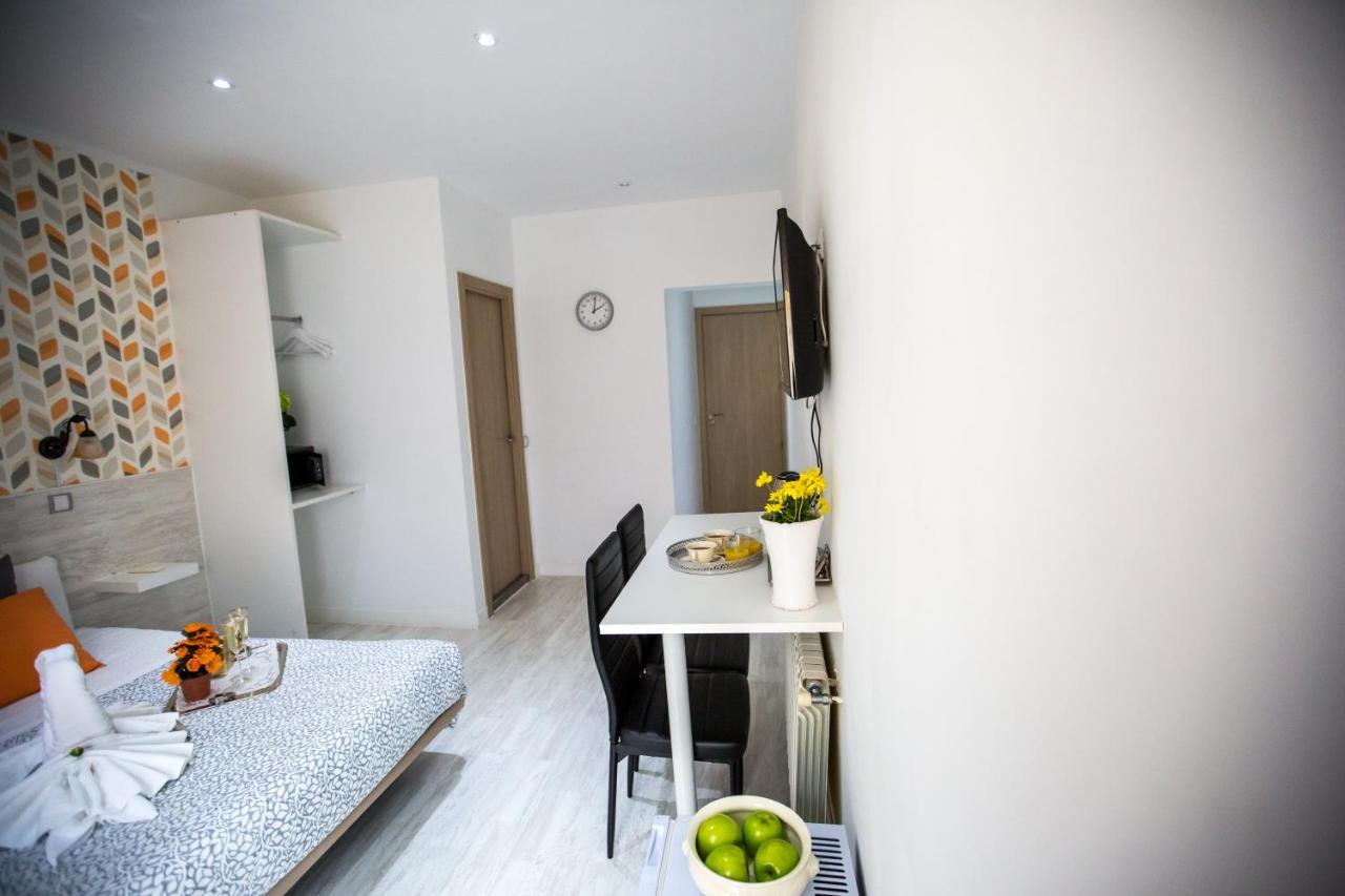 Bloom Inn Madrid Ngoại thất bức ảnh