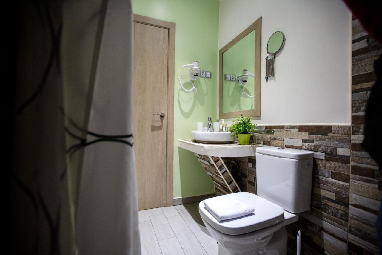Bloom Inn Madrid Ngoại thất bức ảnh